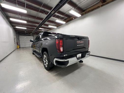 2025 GMC Sierra 1500 SLE