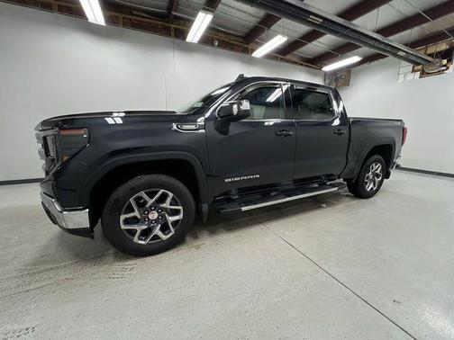 2025 GMC Sierra 1500 SLE