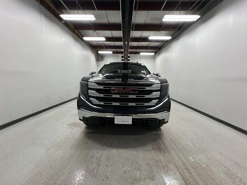 2025 GMC Sierra 1500 SLE