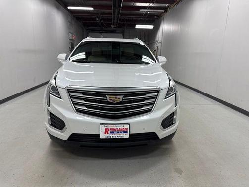 Crystal White Tricoat 2017 Cadillac XT5 Luxury