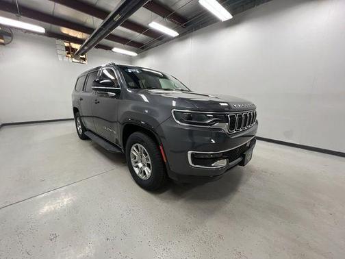 Baltic Gray Metallic Clearcoat 2024 Jeep Wagoneer Series I 4x4