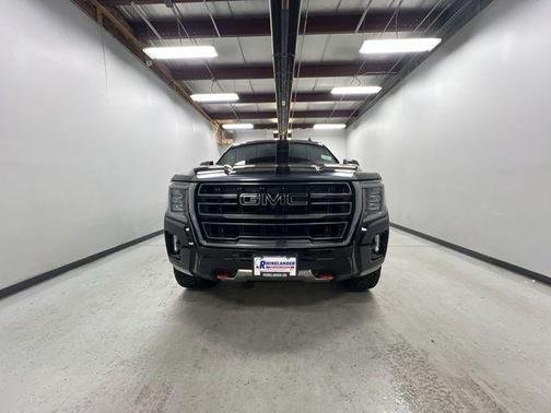 2024 GMC Yukon 4WD AT4
