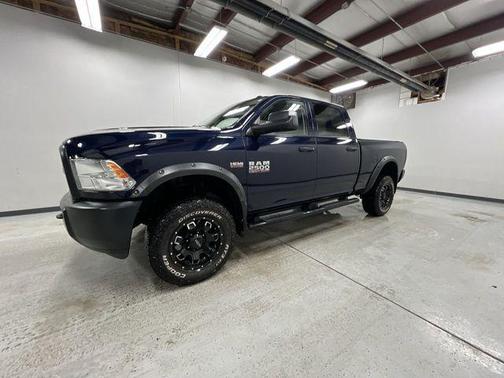 2017 RAM 2500 Tradesman Crew Cab 4x4 6'4' Box