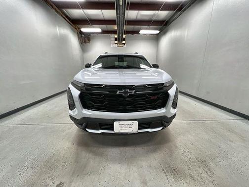 Polar White Tricoat 2026 Chevrolet Equinox AWD RS