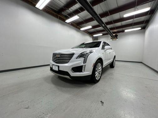 2017 Cadillac XT5 Platinum