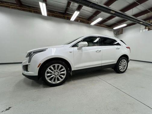 2017 Cadillac XT5 Platinum