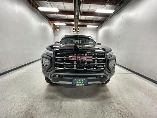 Onyx Black 2024 GMC Canyon AT4