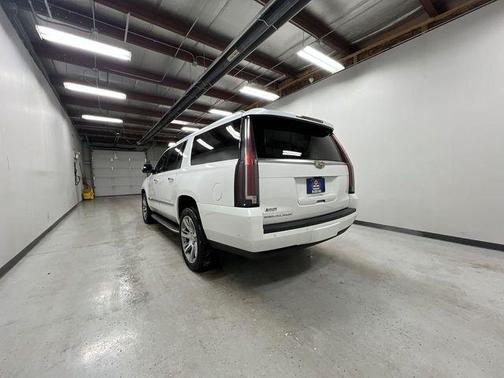 2018 Cadillac Escalade ESV Premium Luxury