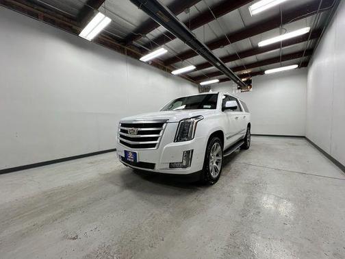 2018 Cadillac Escalade ESV Premium Luxury