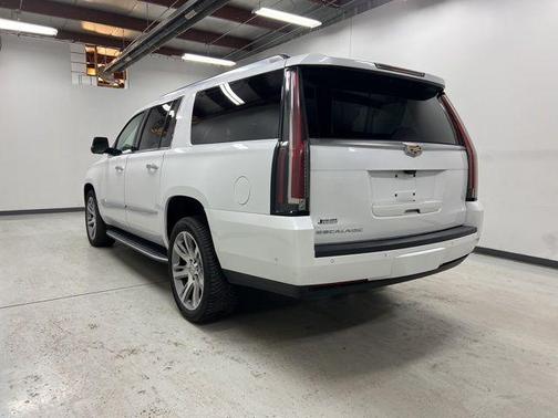 2018 Cadillac Escalade ESV Premium Luxury