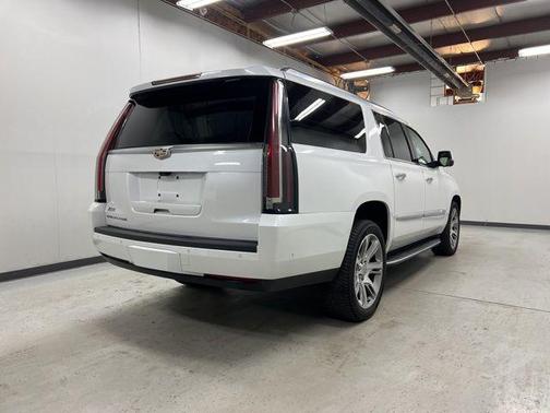 2018 Cadillac Escalade ESV Premium Luxury
