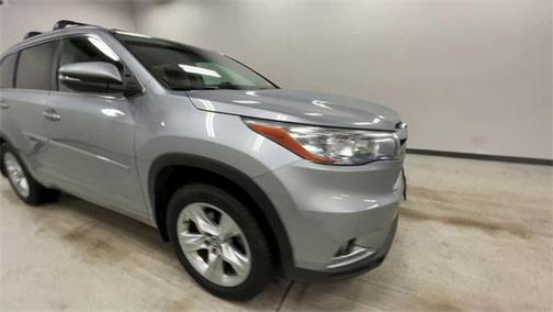Silver Sky Metallic 2016 Toyota Highlander Limited