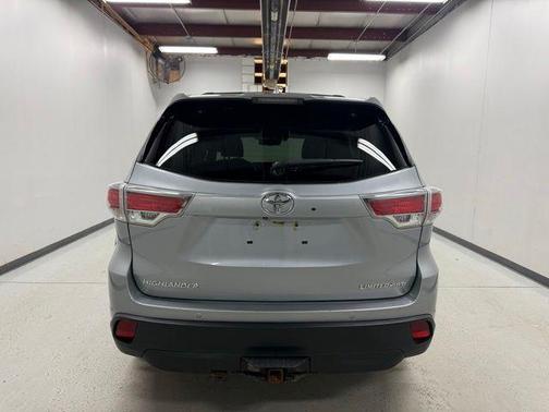Silver Sky Metallic 2016 Toyota Highlander Limited