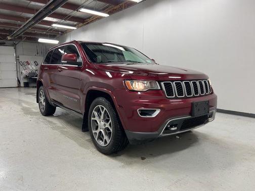 2018 Jeep Grand Cherokee Sterling Edition