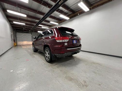 2018 Jeep Grand Cherokee Sterling Edition