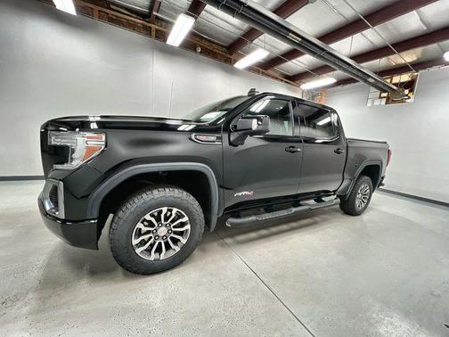 Onyx Black 2022 GMC Sierra 1500 AT4