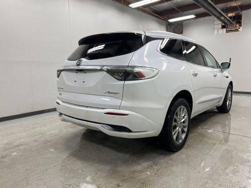 2024 Buick Enclave Avenir AWD
