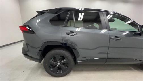 2020 Toyota RAV4 Hybrid SE
