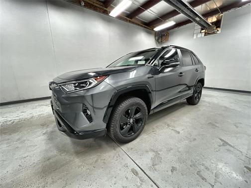 2020 Toyota RAV4 Hybrid SE