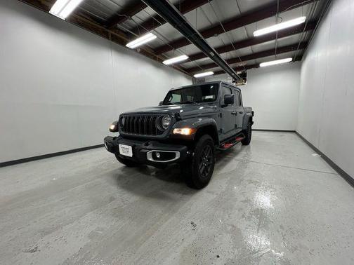 2025 Jeep Gladiator Sport S