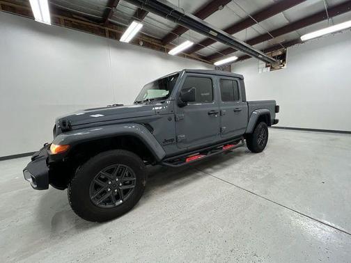 2025 Jeep Gladiator Sport S