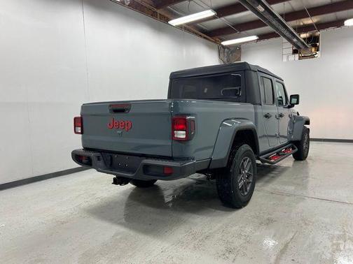 2025 Jeep Gladiator Sport S