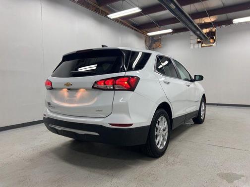 Summit White 2024 Chevrolet Equinox 1LT