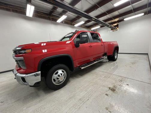 2025 Chevrolet Silverado 3500 LT