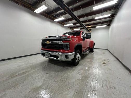 2025 Chevrolet Silverado 3500 LT
