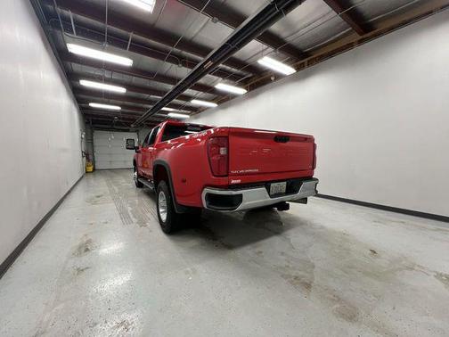 2025 Chevrolet Silverado 3500 LT