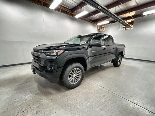 Black 2024 Chevrolet Colorado LT