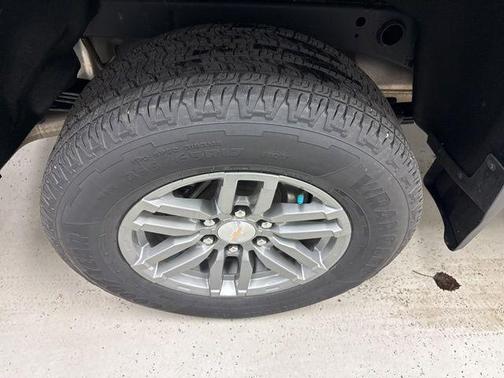 Black 2024 Chevrolet Colorado LT