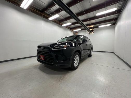 Midnight Black Metallic 2025 Toyota Grand Highlander XLE