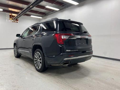 2022 GMC Acadia Denali