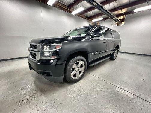 Black 2018 Chevrolet Suburban LT
