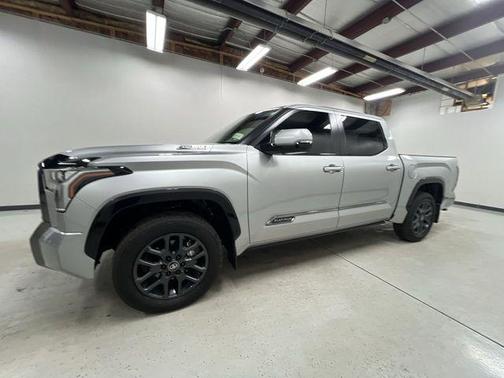 2025 Toyota Tundra Hybrid Platinum
