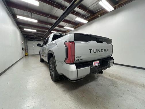 2025 Toyota Tundra Hybrid Platinum
