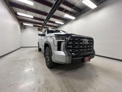 2025 Toyota Tundra Hybrid Platinum