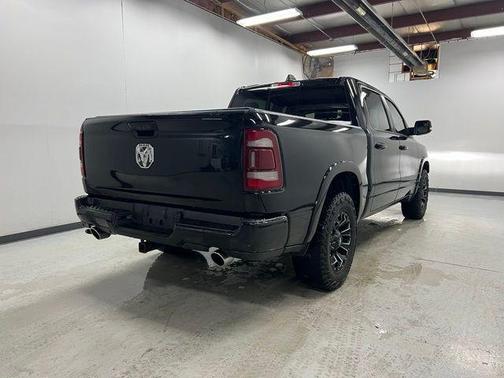 Diamond Black Crystal Pearlcoat 2022 RAM 1500 Laramie