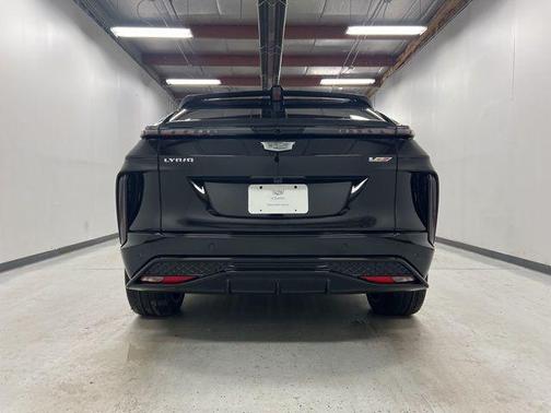 2026 Cadillac LYRIQ V Premium