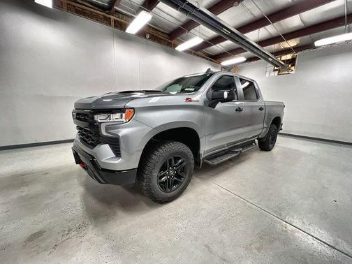 Sterling Gray Metallic 2024 Chevrolet Silverado 1500 LT Trail Boss