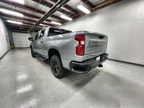 Sterling Gray Metallic 2024 Chevrolet Silverado 1500 LT Trail Boss