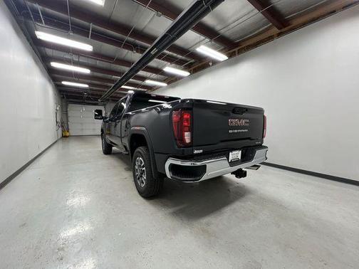 2026 GMC Sierra 2500 SLE