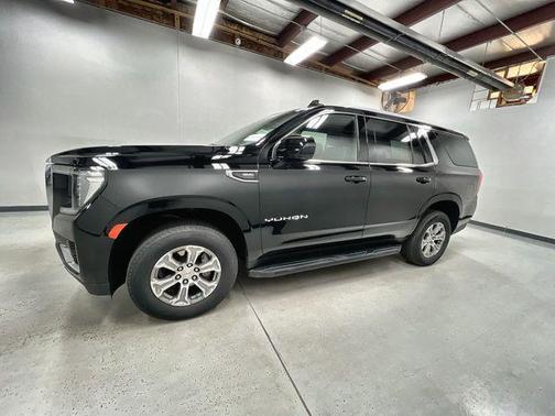 Onyx Black 2023 GMC Yukon SLE