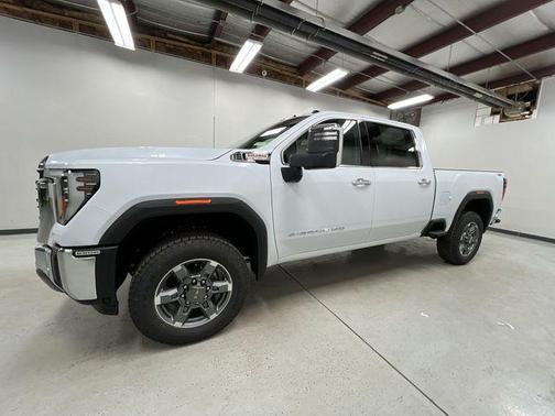 2026 GMC Sierra 2500 SLT