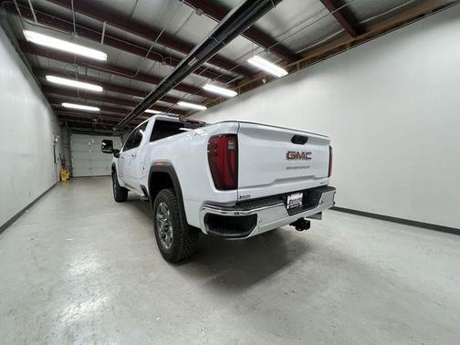 2026 GMC Sierra 2500 SLT
