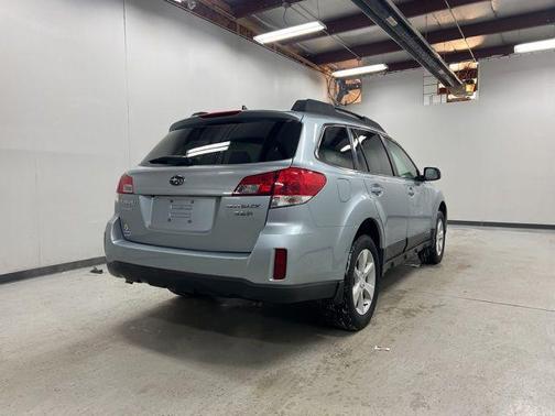 2013 Subaru Outback 3.6R Limited