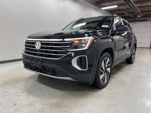 2024 Volkswagen Atlas 2.0T SE w/Technology 4MOTION