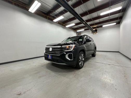 2024 Volkswagen Atlas 2.0T SE w/Technology 4MOTION