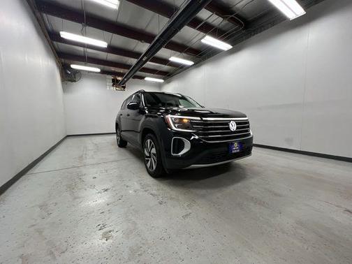 2024 Volkswagen Atlas 2.0T SE w/Technology 4MOTION